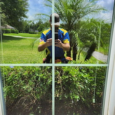 Screaky-Clean-Windows-on-this-Florida-Home 0